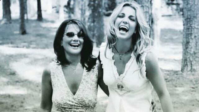 Britney Spears se reconcilia con su mamá