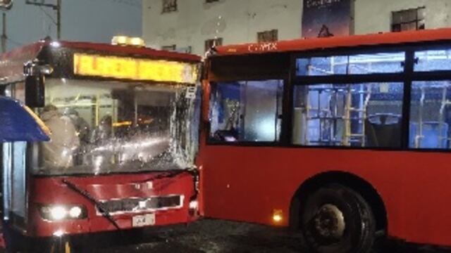 ¿Qué pasó en Metrobús Línea 4? Un accidente dejó varios heridos