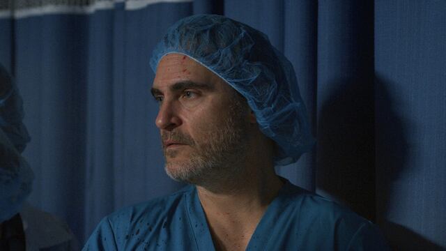 Joaquin Phoenix es un médico en 'Guardianes de la vida'