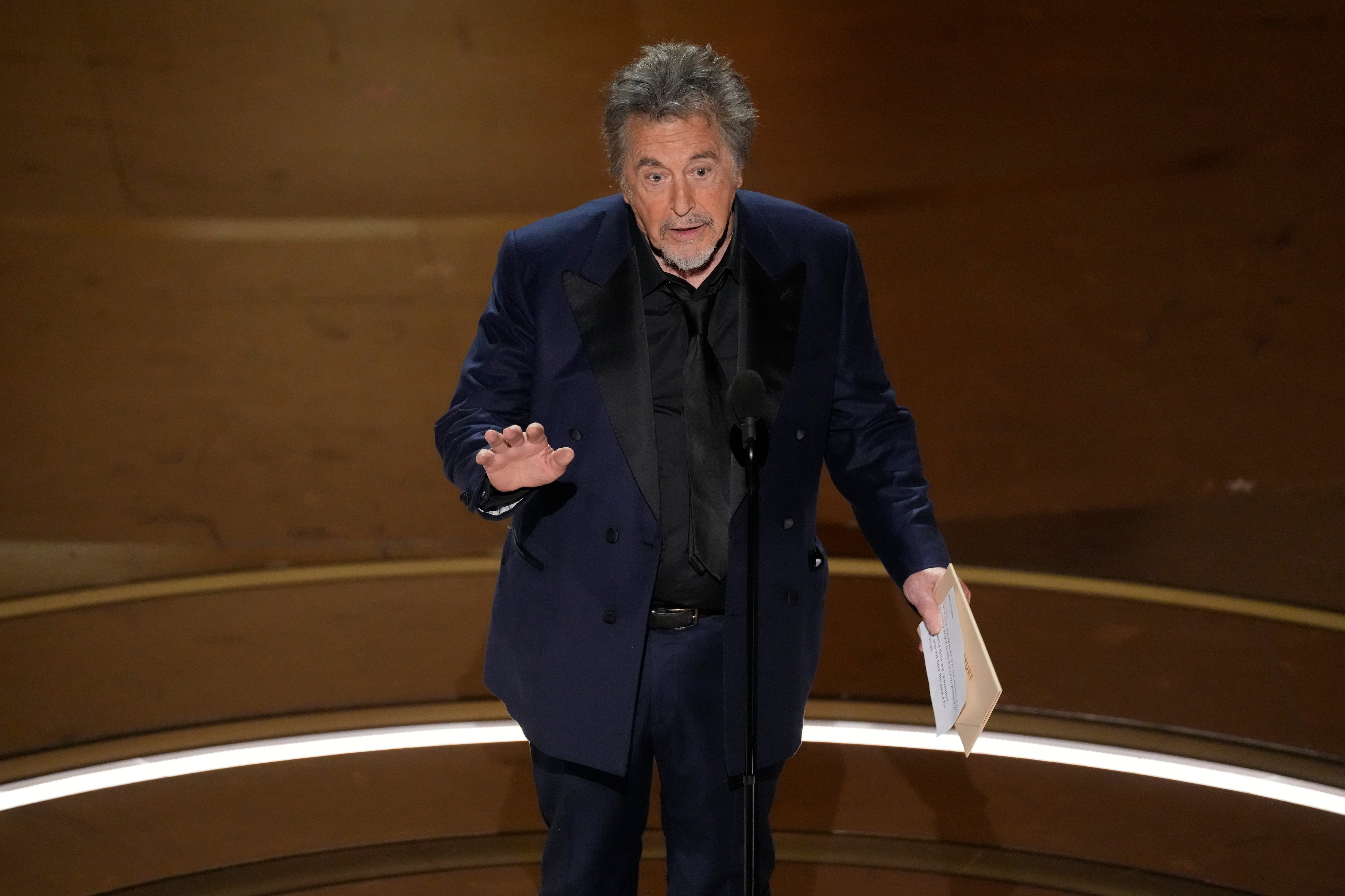 Al Pacino se disculpa por su error en premios Oscar 2024, pero explica porqué no fue su culpa