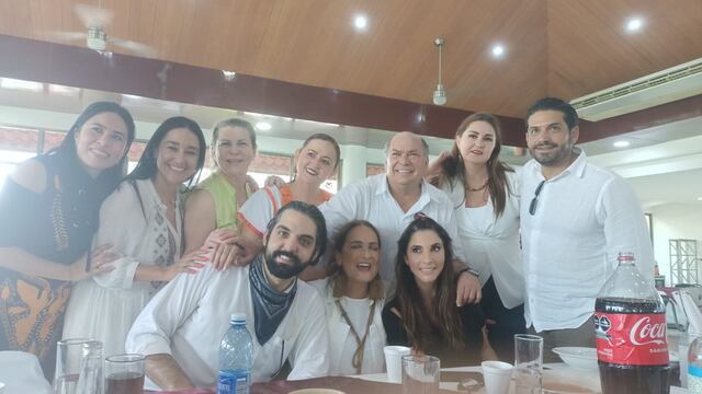 Diputados de Morena en comida por la reforma eléctrica