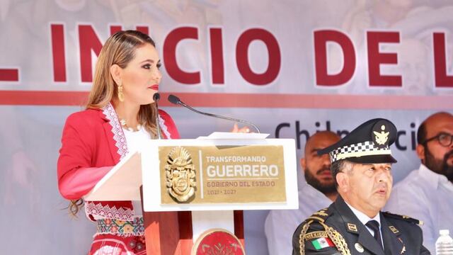 Evelyn Salgado encabeza desfile por los 213 años de la Independencia de México