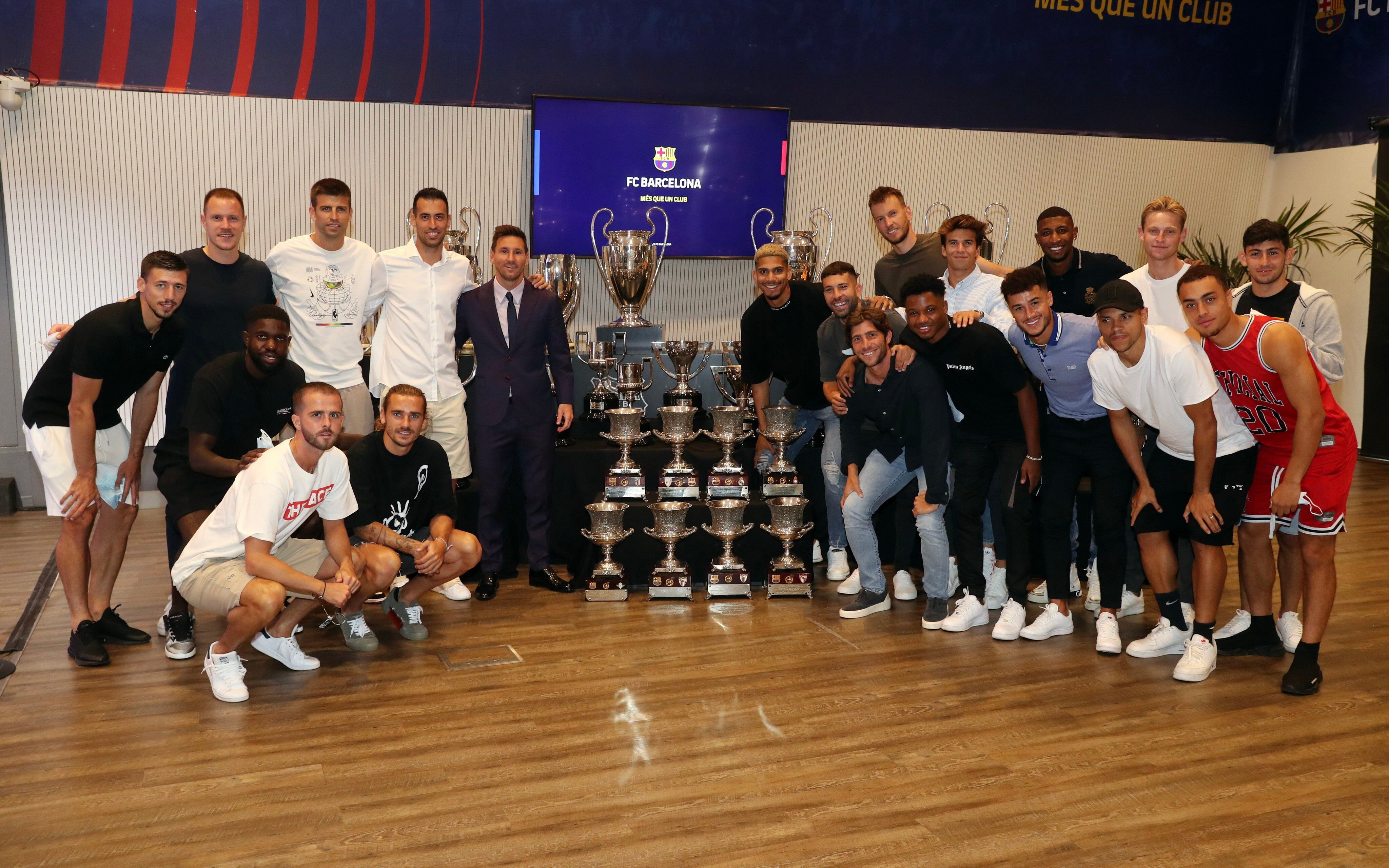 Sergiño Dest en la despedida de Lionel Messi
