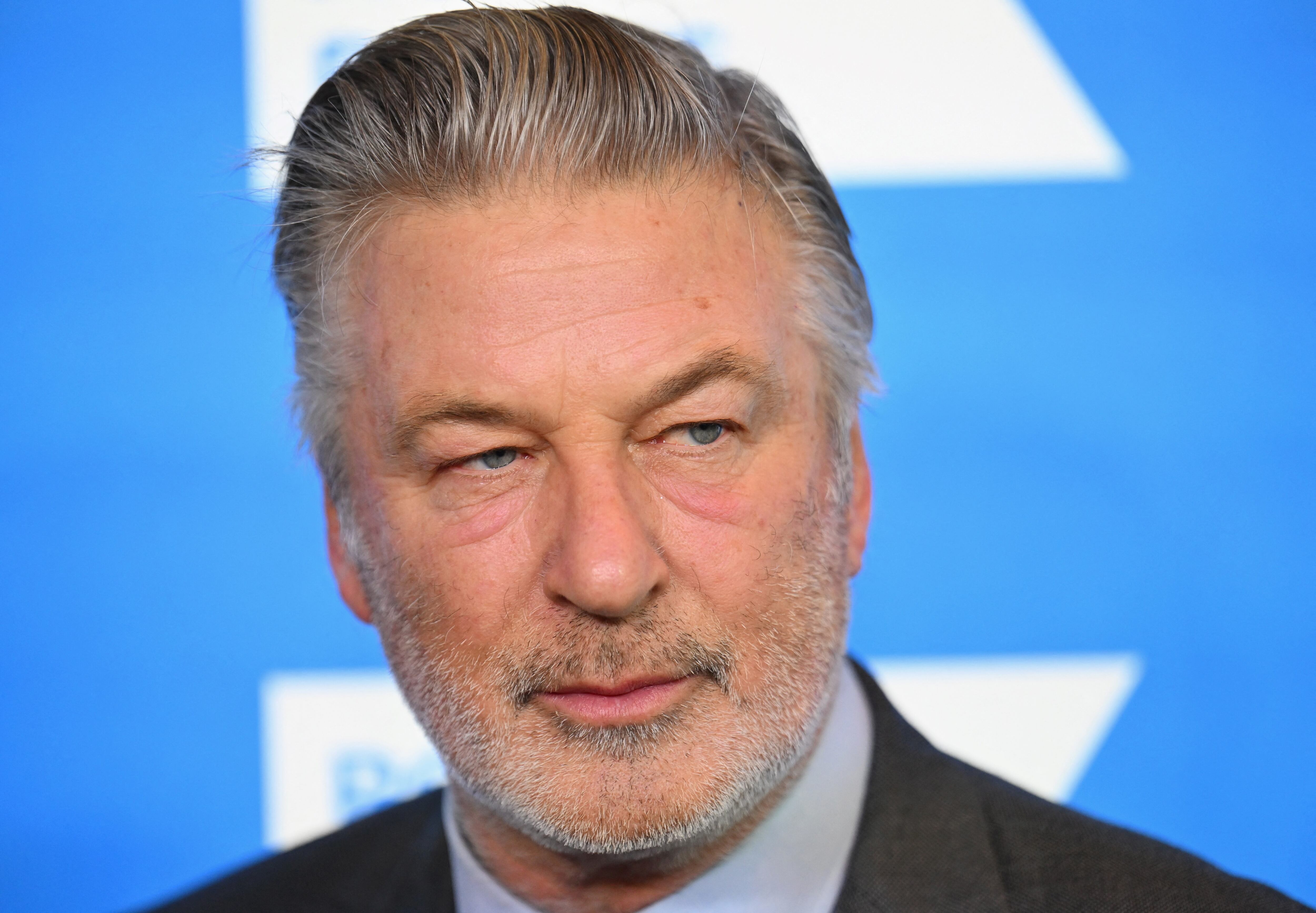 Alec Baldwin es acusado de homicidio involuntario por la muerte de Halyna Hutchins