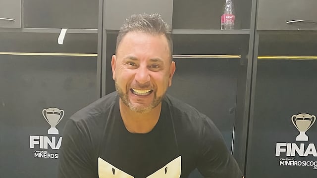 Antonio “El Turco” Mohamed, entrenador y exfutbolista