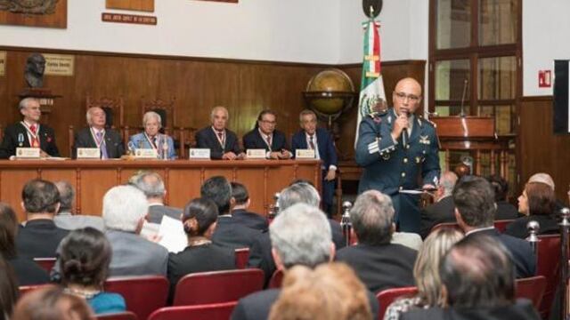 Eduardo León Trauwitz. A tribunales.