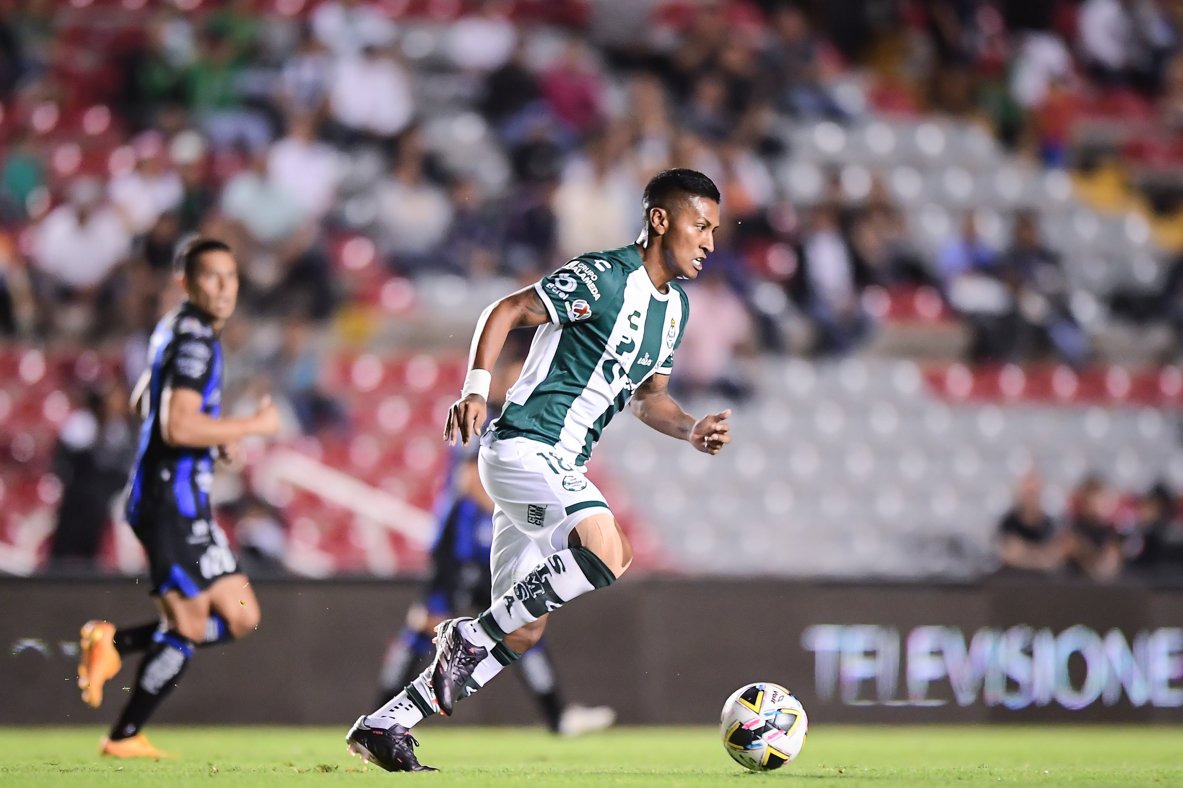 Pedro Aquino