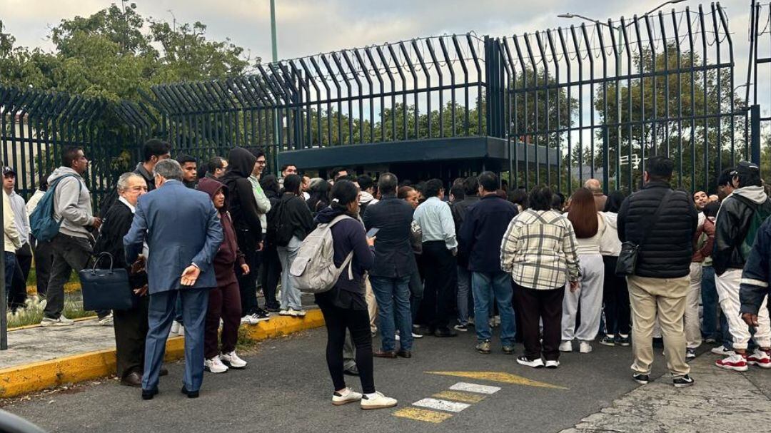 Paro en la Facultad de Contaduría y Administración de la UNAM provoca enfrentamiento entre estudiantes
