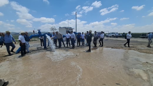 Ricardo Gallardo pone en marcha nuevo pozo de agua potable en el Altiplano