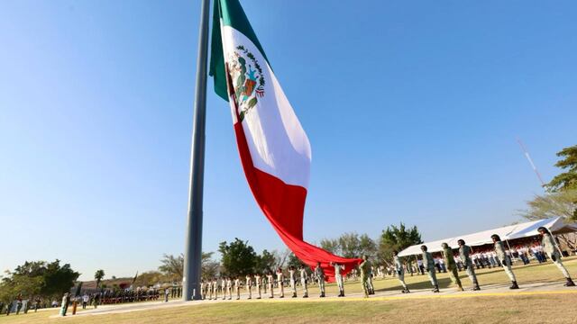 Evelyn Salgado conmemora el 203 aniversario de la bandera de México