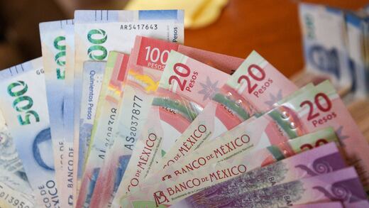 ¿Es la política una síntesis de la economía?