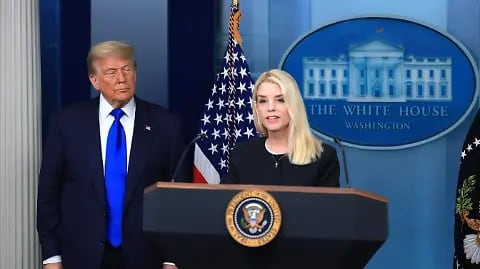 Pam Bondi, fiscal de Estados Unidos, puso al mismo nivel al Cártel de Sinaloa y al Tren de Aragua