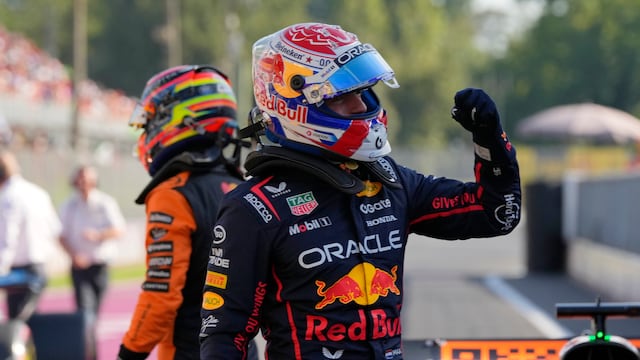 Max Verstappen se burla de las polémicas decisiones de McLaren