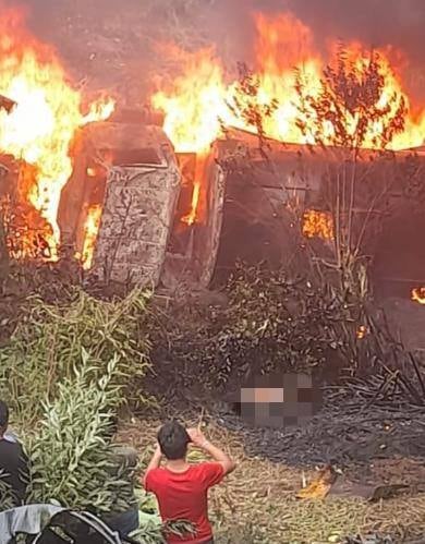 Volcadura de pipa de chapopote en Chamula, Chiapas, deja un muerto y un herido