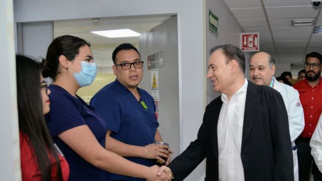 Alfonso Durazo en Centro Médico Dr. Ignacio Chávez