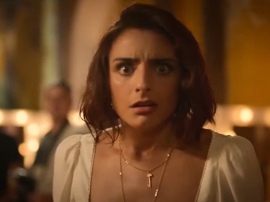 Aislinn Derbez en la película ¿Qué culpa tiene el karma?
