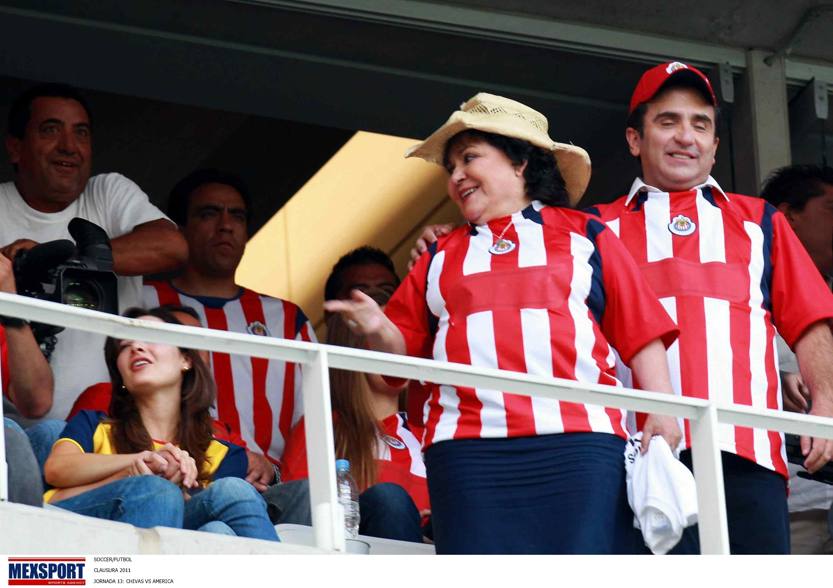 Carmen Salinas apoya al Club Chivas