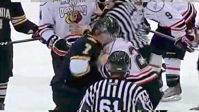 VIDEO: Pelea campal en el hockey sobre hielo