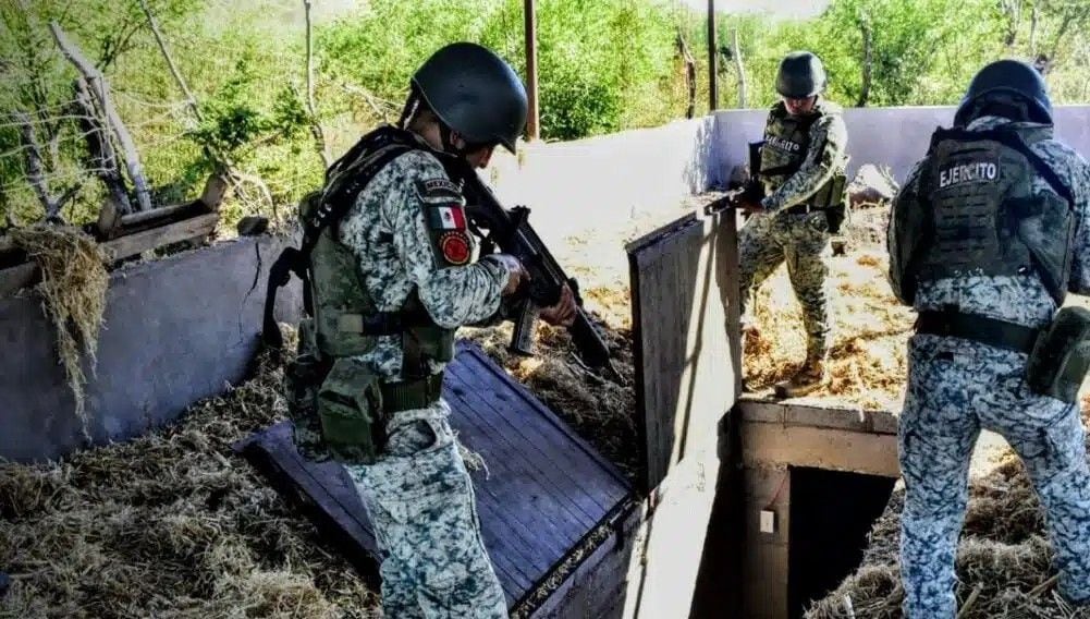 Ejército mexicano asegura narco laboratorio bajo tierra en Navolato, Sinaloa