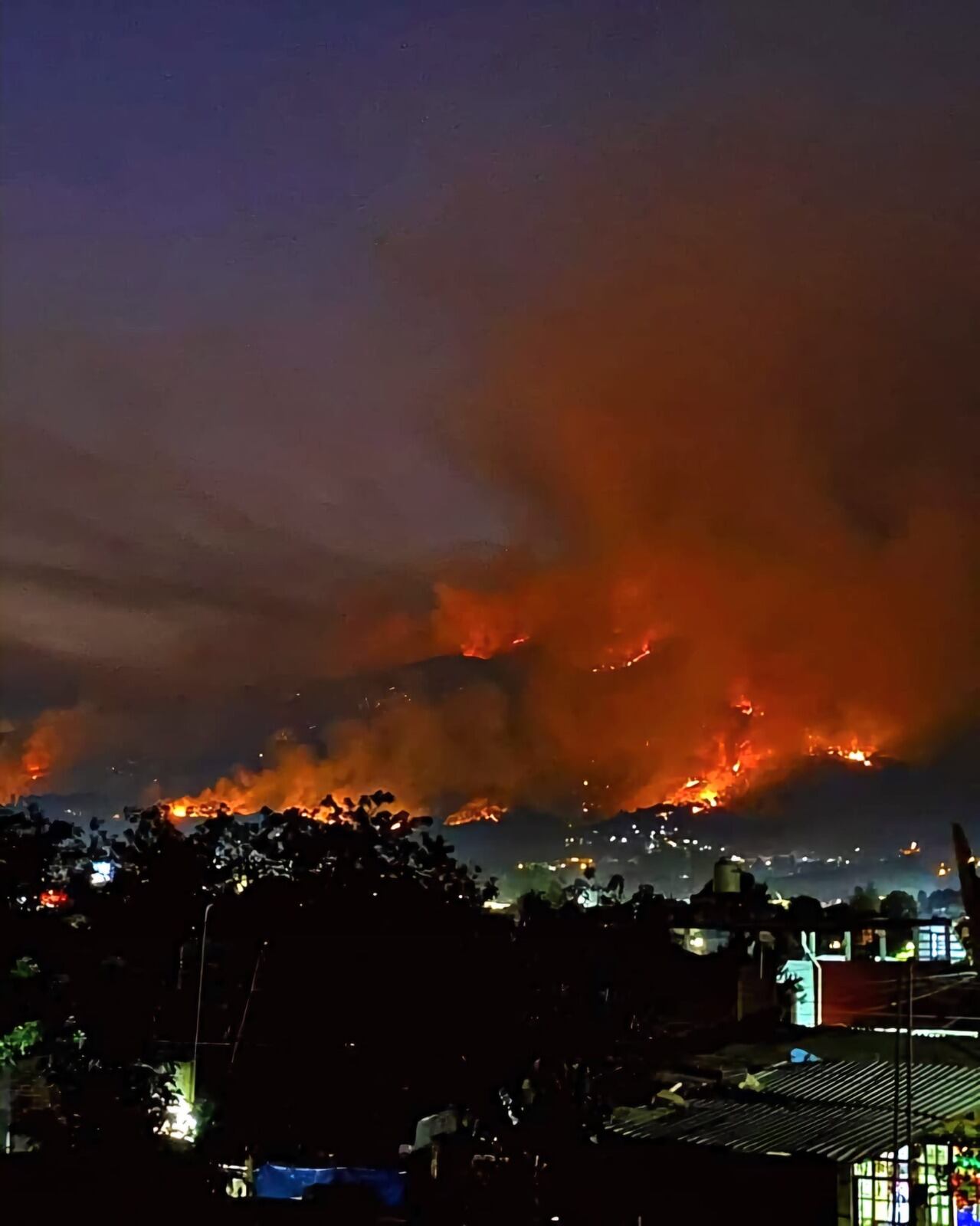 Incendio en el cerro de la Cruz, Uruapan