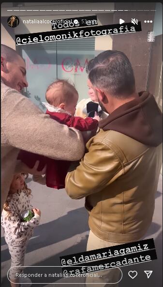 Natalia Alcocer con Michael Cohn antes de la discusión en el video en vivo.