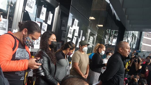 Periodistas protestan frente a la FGR por asesinato de Fredid Román y 15 comunicadores más