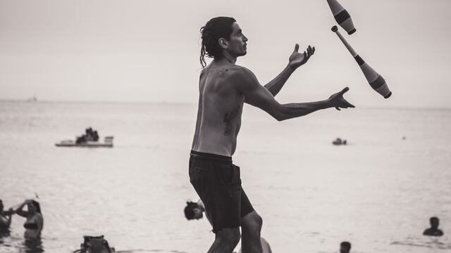 Este  17 de junio  se celebra el Día Mundial de los Malabares