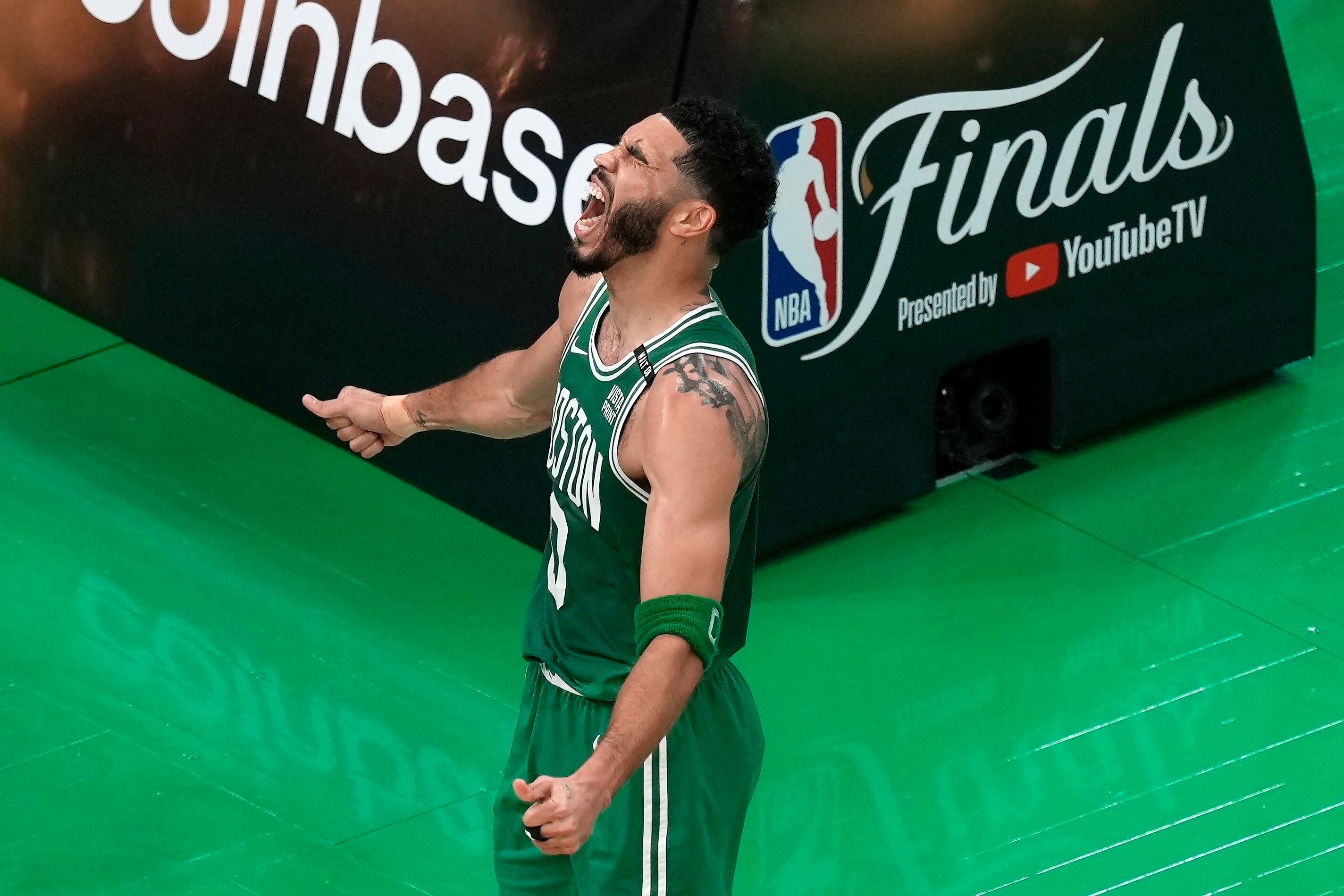 Jayson Tatum de los Celtics en las Finales de la NBA.