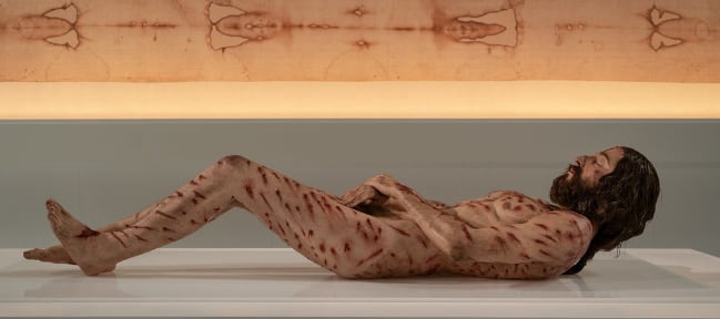 Cuerpo hiperrealista de Cristo