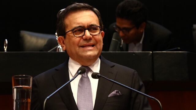 Ildefonso Guajardo durante comparecencia ante el pleno del Senado.