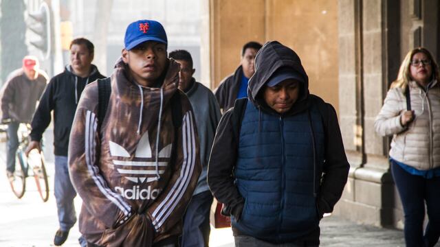 Autoridades recomiendan usar hasta 2 capas de ropa.