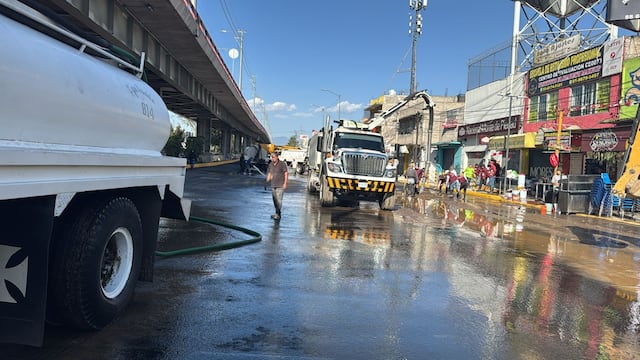 Mega fuga de agua en Iztapalapa