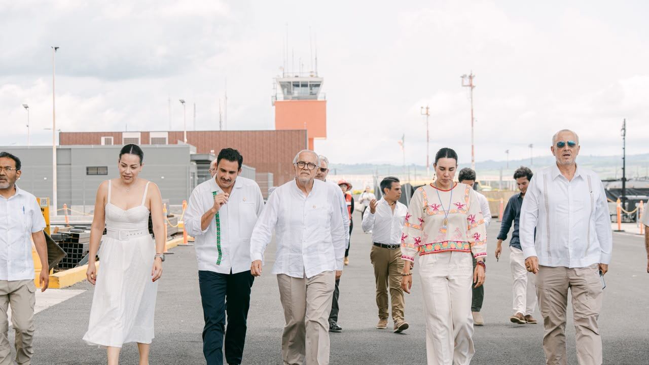 Miguel Ángel Navarro Quintero presenta avances del Aeropuerto Internacional Tepic–Riviera Nayarit