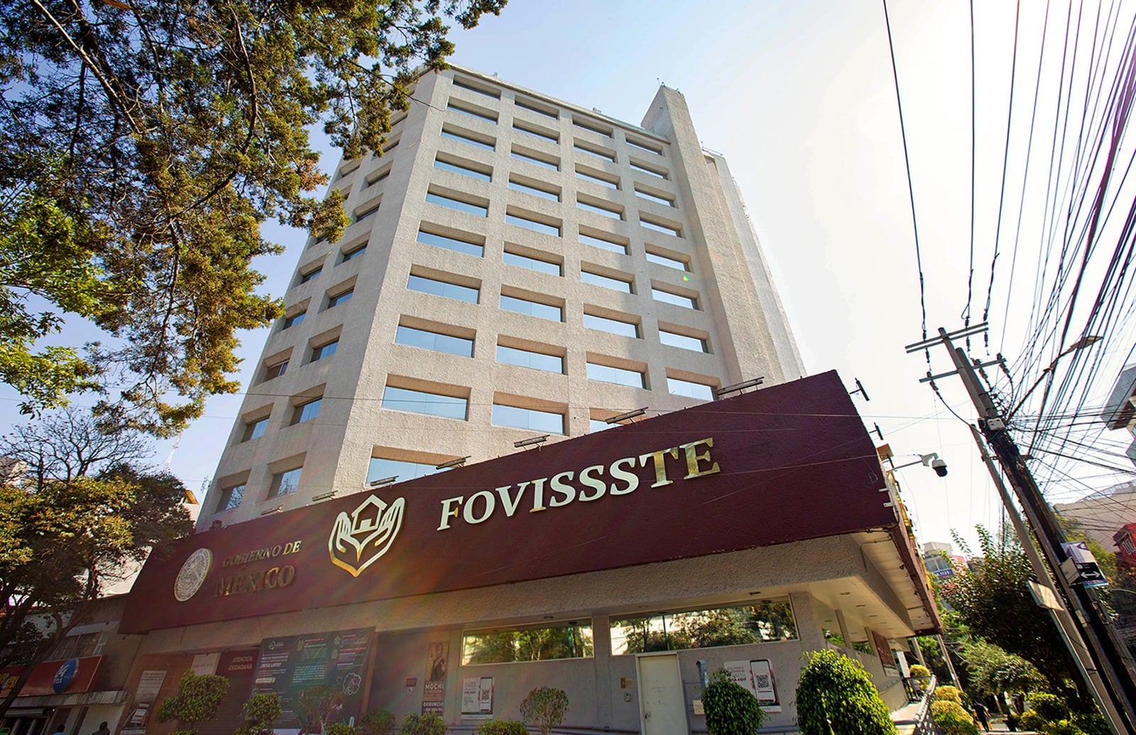 Martí Batres anunció condonación de adeudos de Fovissste