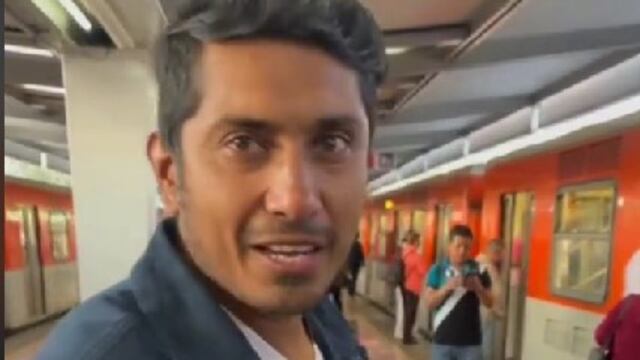 Tenoch Huerta en el Metro de CDMX