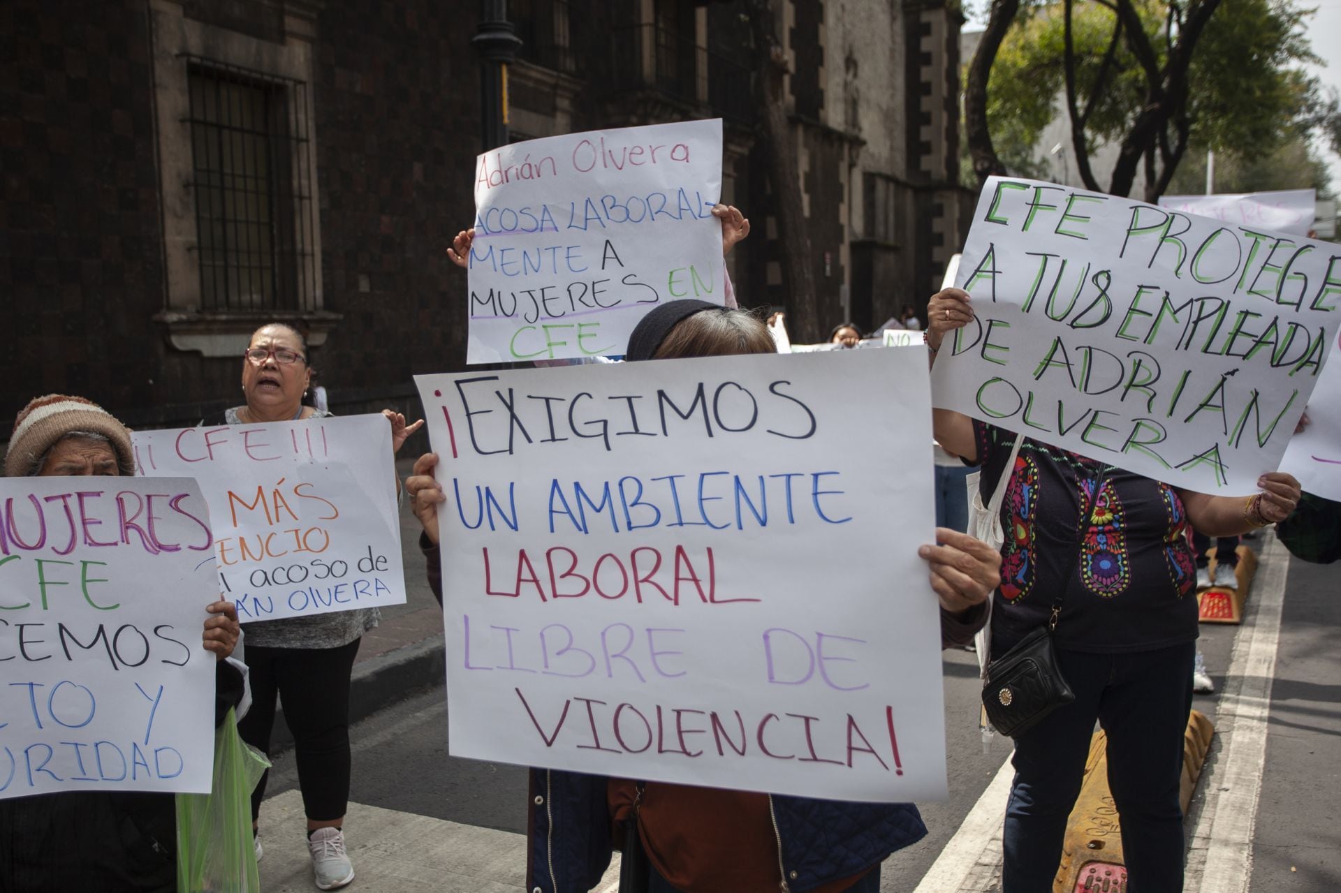 Acoso sexual en la CFE: Esto se sabe de la denuncia de trabajadoras