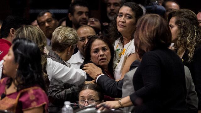 Carmen Medel se entera del asesinato de su hija Valeria