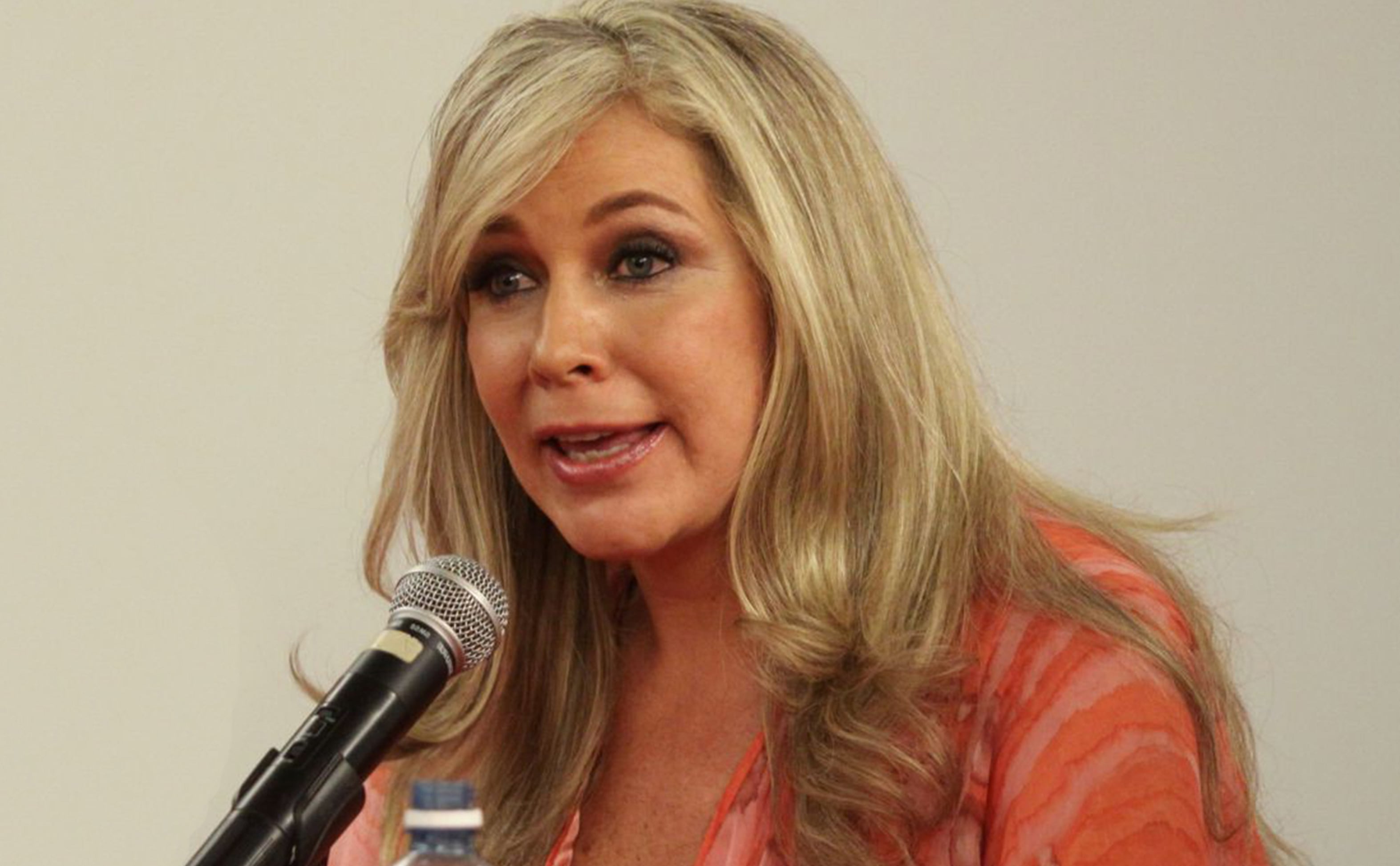 Ernestina Sodi, hermana de Thalía