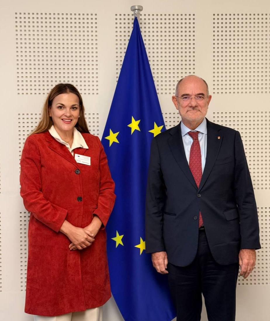 Cecilia Patrón presenta proyectos en Semana Europea de Regiones y Ciudades 2025.