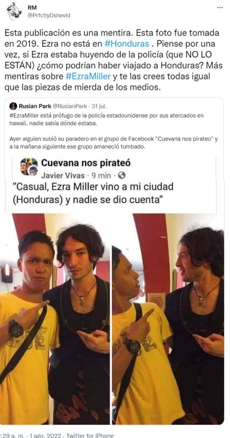 Ezra Miller posa con fans