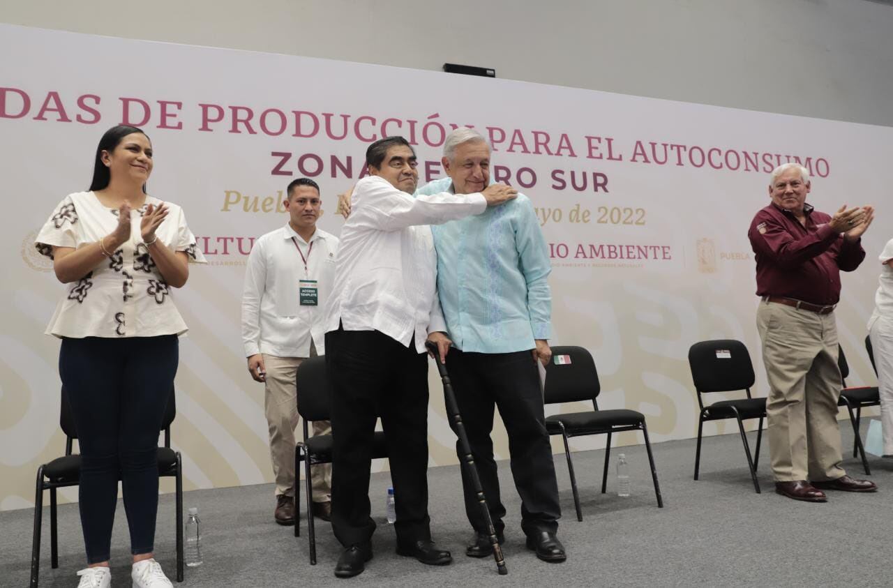 Miguel Barbosa y AMLO en las Jornadas de producción para el autoconsumo