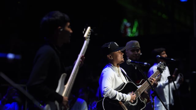 Yahritza y su Esencia reciben rechiflas