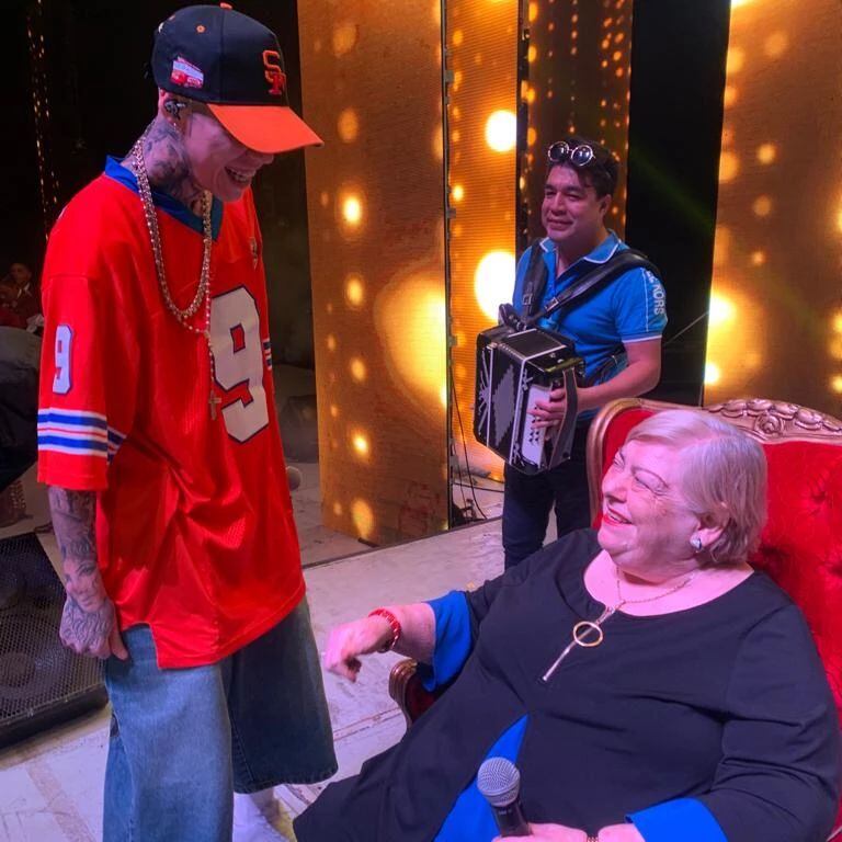 Premios de la Radio 2022: Santa Fe Klan y Paquita la del Barrio.