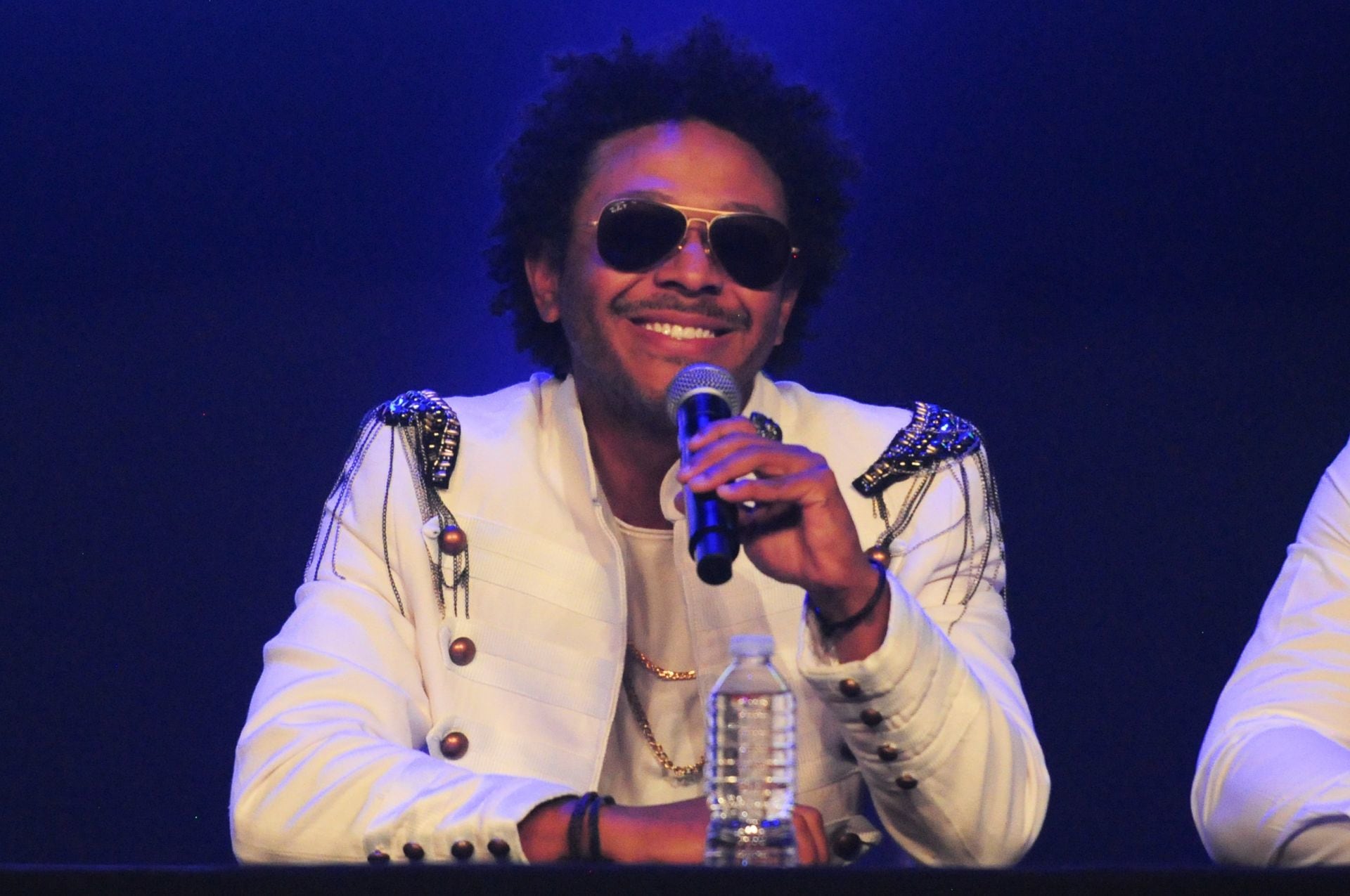 Kalimba, cantante.