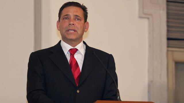 Eugenio Hernández. Enfrenta justicia en EU.