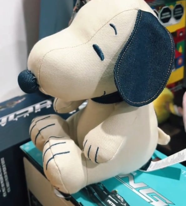 Peluche de Snoopy gratis en American Eagle