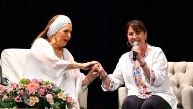 Margarita González despide a Elsa Aguirre