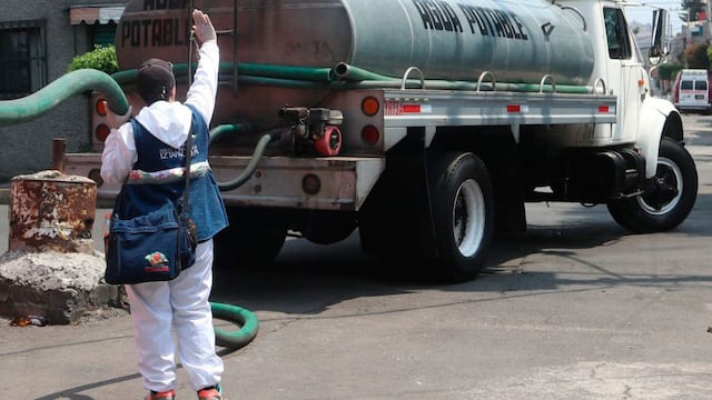 Pemex dona una pipa.