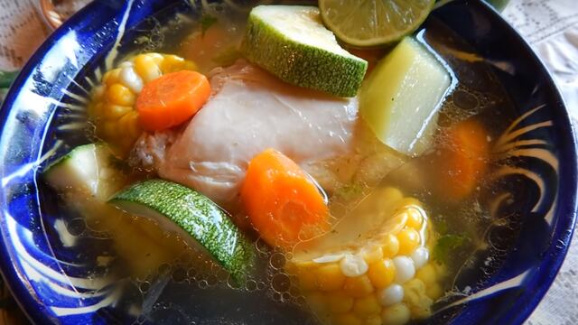 Caldo de pollo