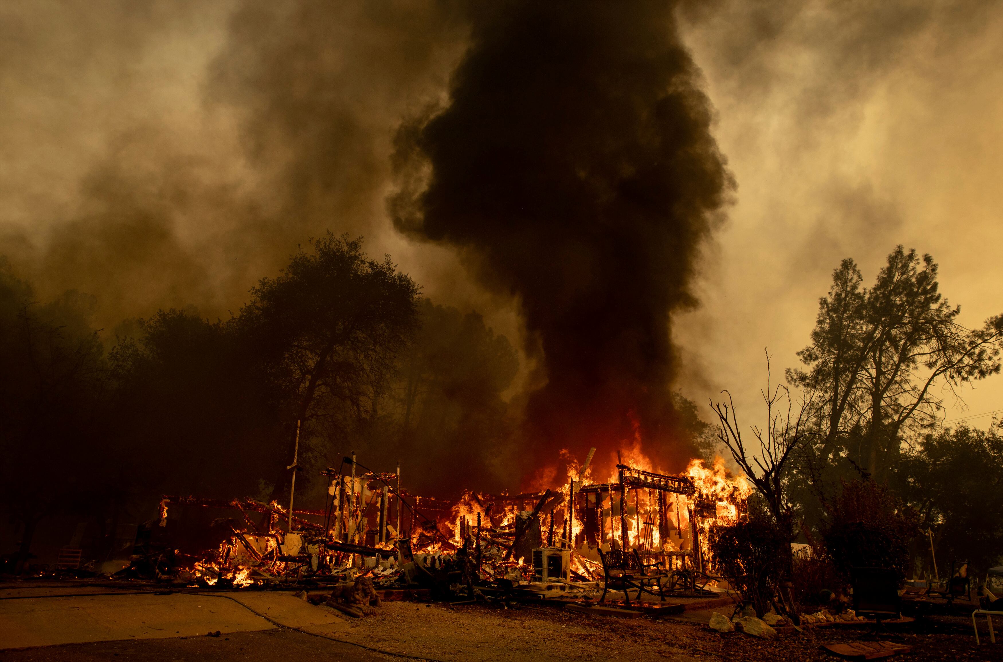 Incendio en Fawn en el condado Shasta, California